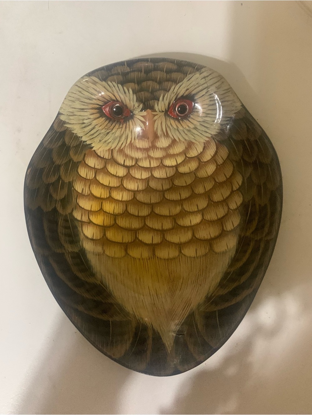 Vintage Owl Bird decorative plate in Brown, Yellow and Red